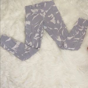 Lululemon mid-rise legging